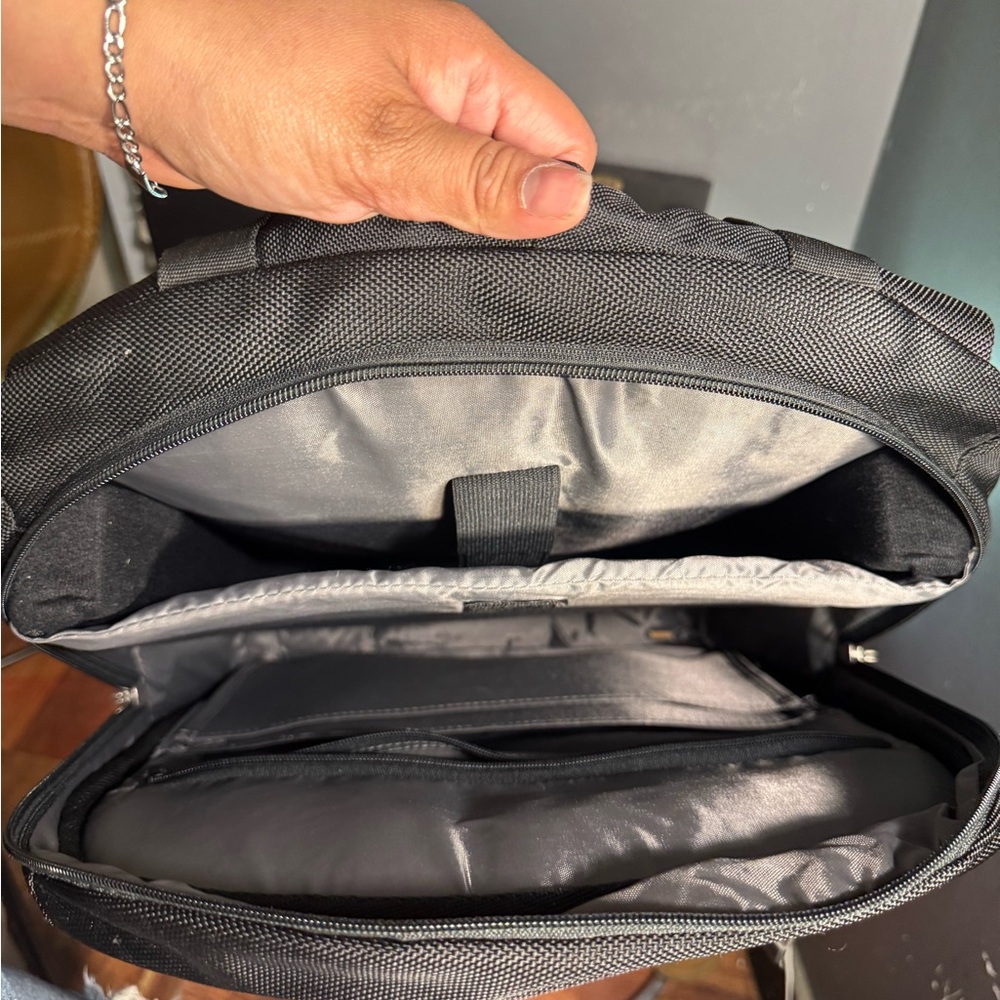 Dell Black Backpack - Picture 3 of 6